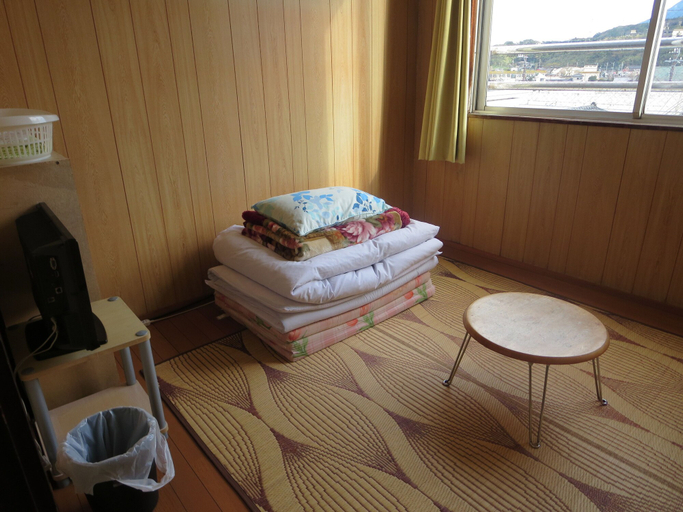 Bedroom 2, Minshuku Iwakawa, Yakushima