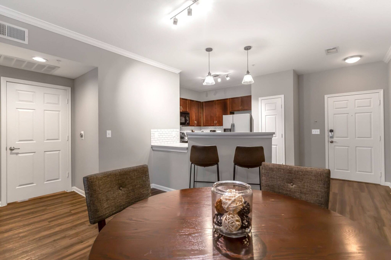 Others 5, Charming 1BD in Trendy West End Neighborhood, Dallas