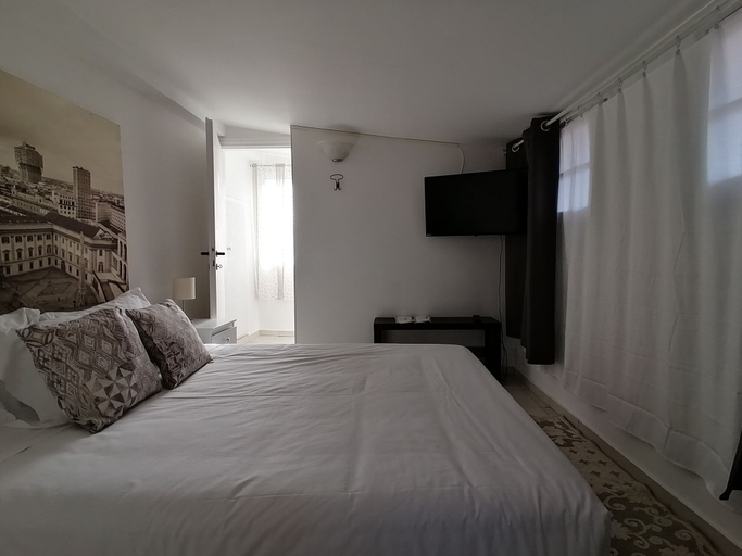 Bedroom 2, Mercanti Attic Version, Milano