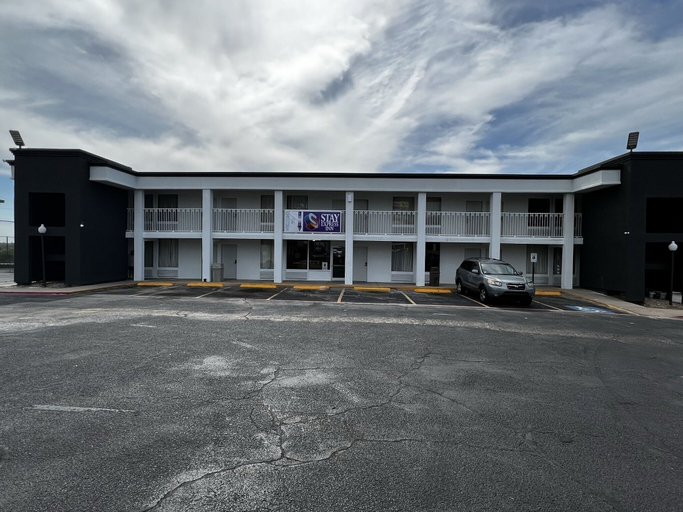 Exterior & Views 2, Studio 6 Fort Worth, TX – Downtown East, Fort Worth