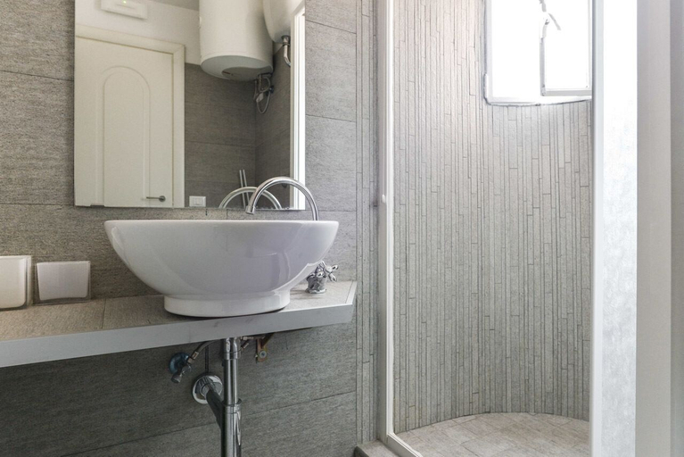 Bathroom 5, Pantheon Cozy Apartment n. 7, Roma