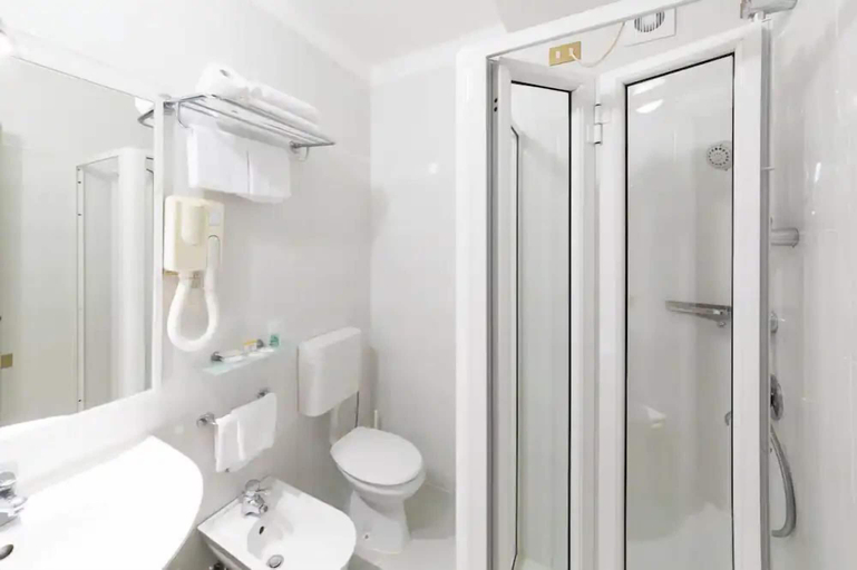 Bathroom 3, Laerte Palace Hotel, Treviso
