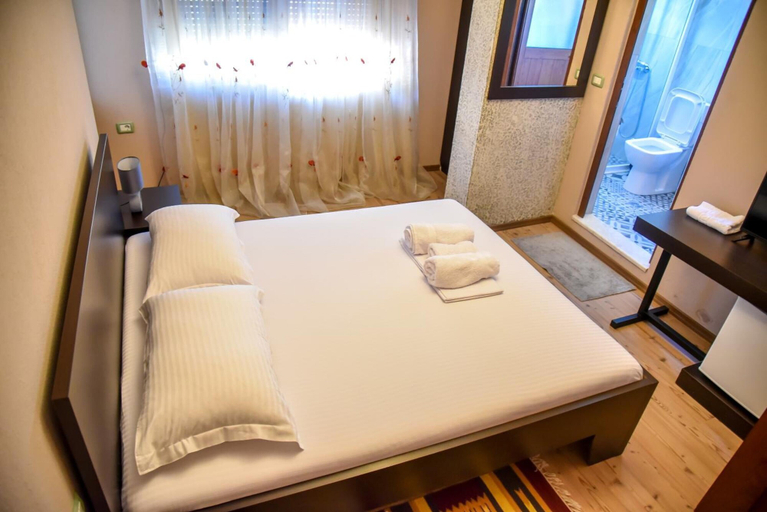 Bedroom 3, Hotel Sofra, Gjirokastrës