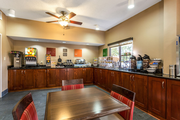 Food & Drinks 4, Comfort Inn Brownsville I-40, Haywood