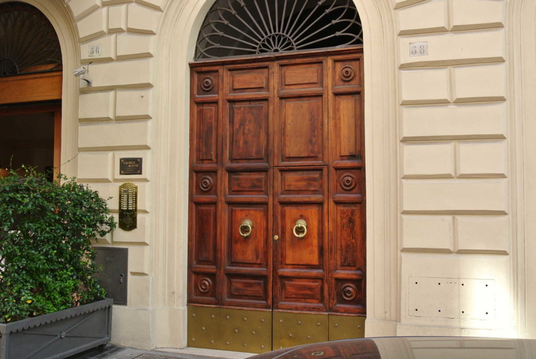 Exterior & Views 2, Le Petit Real, Rome