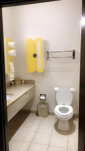 Bathroom 4, Studio 6 Bay City, TX, Matagorda