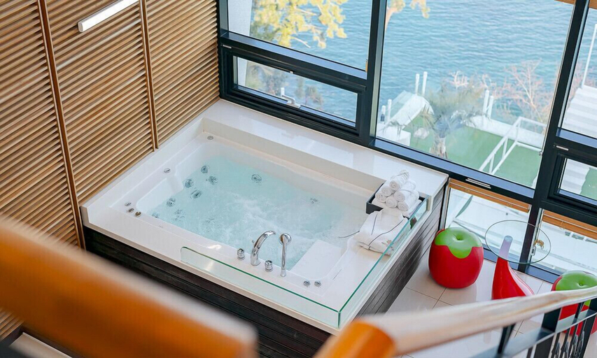 Bathroom 4, High Class 153, Yeosu