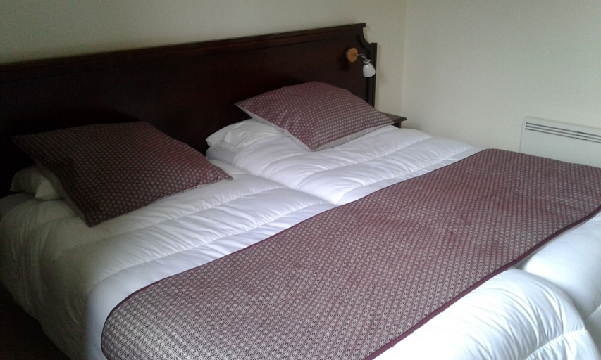 Bedroom 3, L'Etape, Gironde