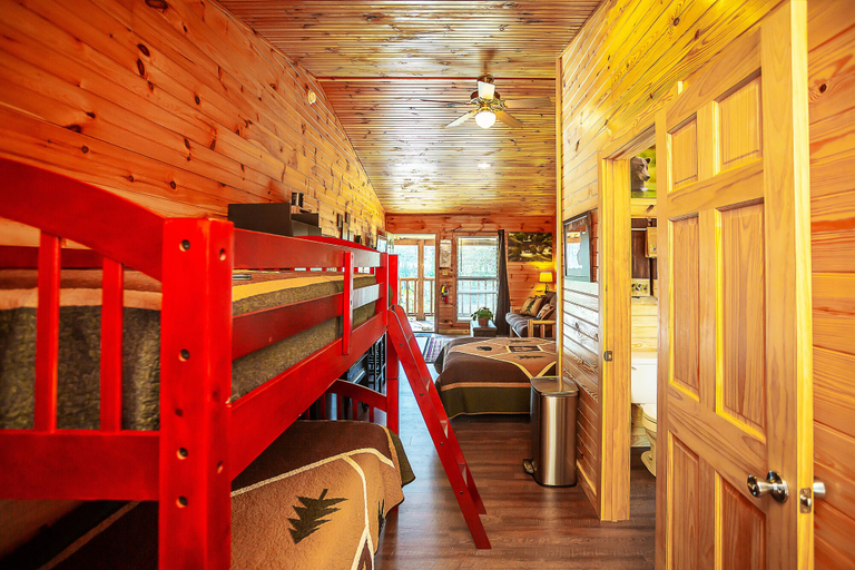 Others 5, Bigfoot Lodge Room One, Polk