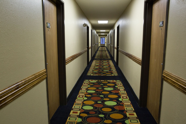 Others 5, Econo Lodge Canton North, Fulton