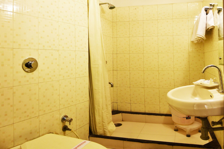 Bathroom 3, Hotel Sapphire, Amritsar