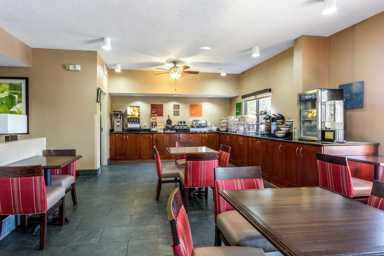 Food & Drinks 5, Comfort Inn Brownsville I-40, Haywood