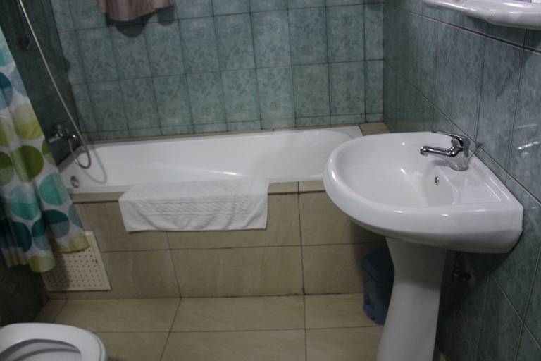 Bathroom 4, Micotel Hotel, Sanaga Maritime