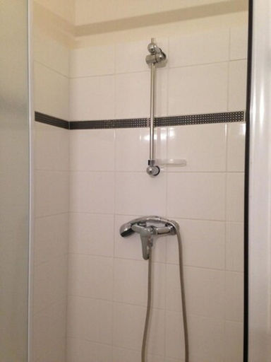 Bathroom, HOTEL DE LA POMME D'OR, Aube