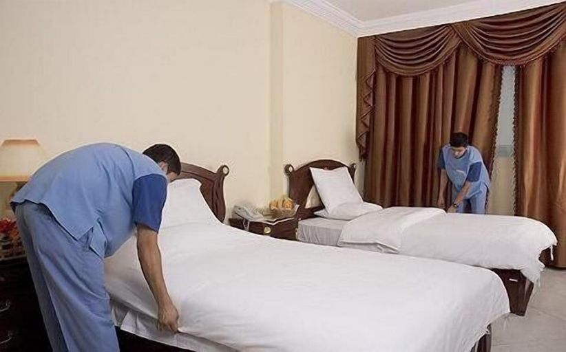 Bedroom 4, Al Muntazah Plaza Hotel, Doha