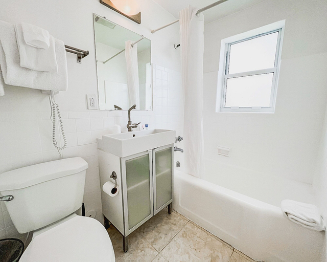 Bathroom 5, Tranquilo A North Beach Village Resort Hotel, Broward