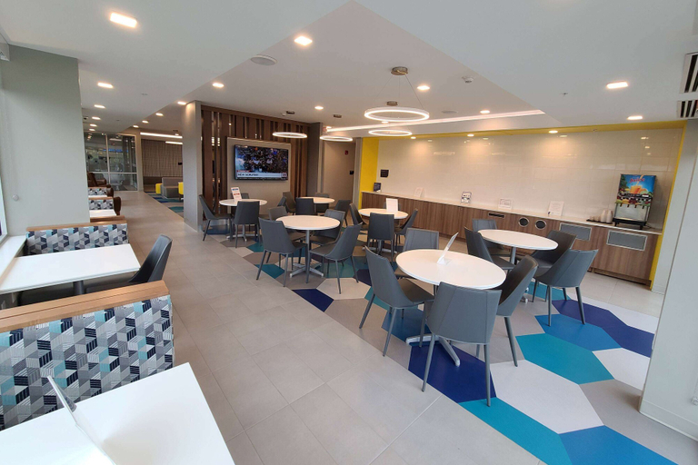 Food & Drinks 5, Microtel Inn & Suites by Wyndham Milford, Kent