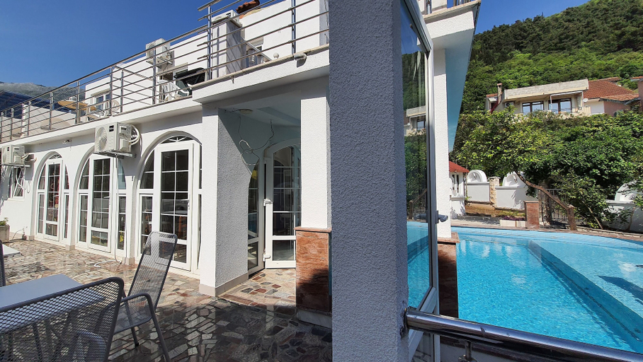Exterior & Views 2, Villa Golf