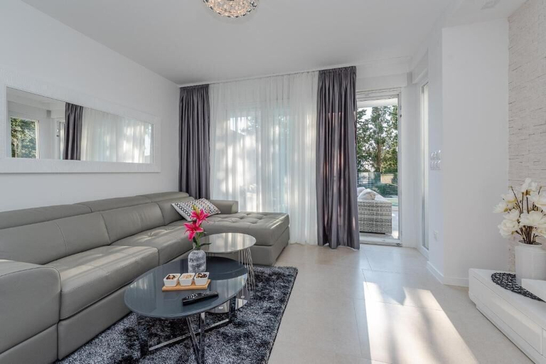 Others 4, Sunset apartment with private pool and jacuzzi, Novalja