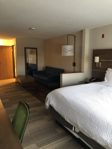Bedroom 4, Holiday Inn Express MT. VERNON by IHG, Knox