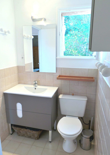 Bathroom 5, Hotel Olmuccio, Corse-du-Sud