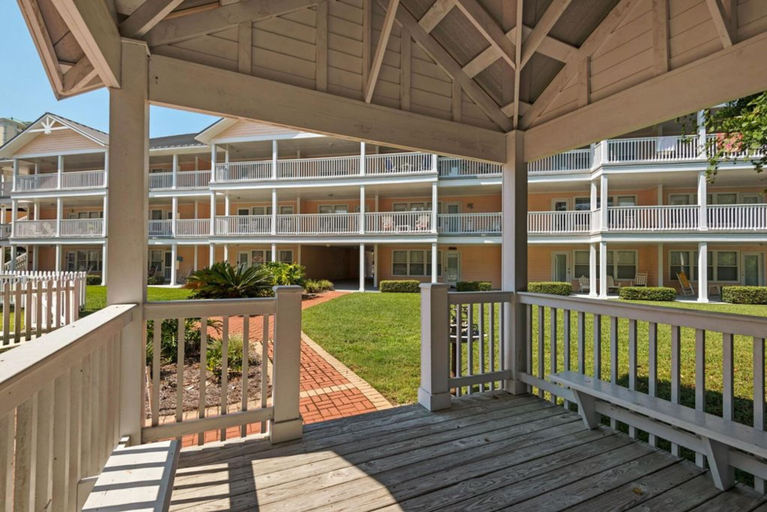 Exterior & Views 2, Peachtree Place By Panhandle Getaways, Bay