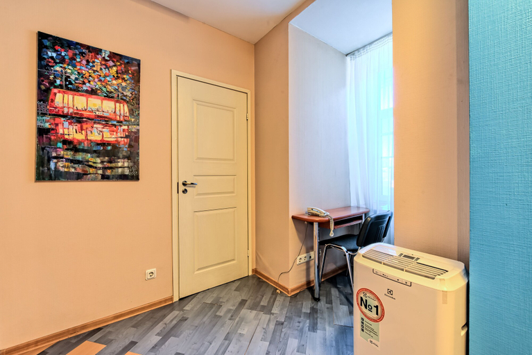 Others 5, Oksanas Nevskiy 88, Sankt-Peterburg gorsovet