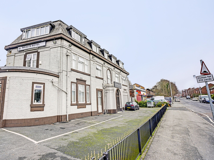 Exterior & Views 2, OYO Weaste Hotel, Salford