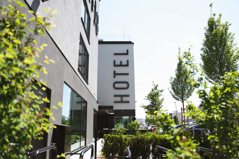 Exterior & Views 2, GREFIS Hotel, München