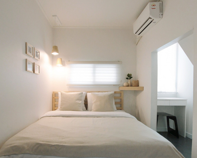 Bedroom 4, Neat House, Mapo