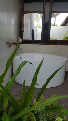 Bathroom 4, Nolhi Escape
