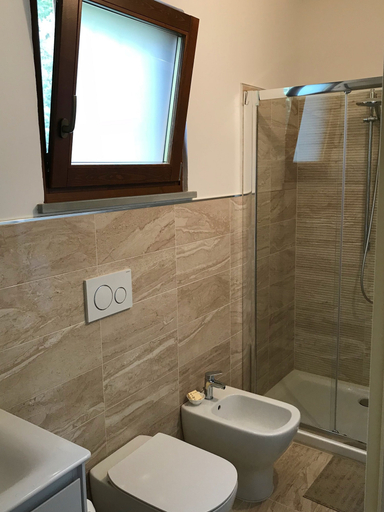 Bathroom, La Ghirlanda B&B, Arezzo