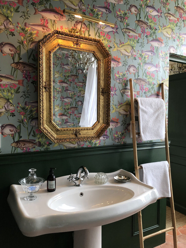Bathroom 5, Manoir De La Croix Saint Louis, Yonne