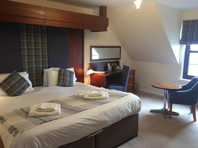 Bedroom 4, Polochar Inn, Eilean Siar