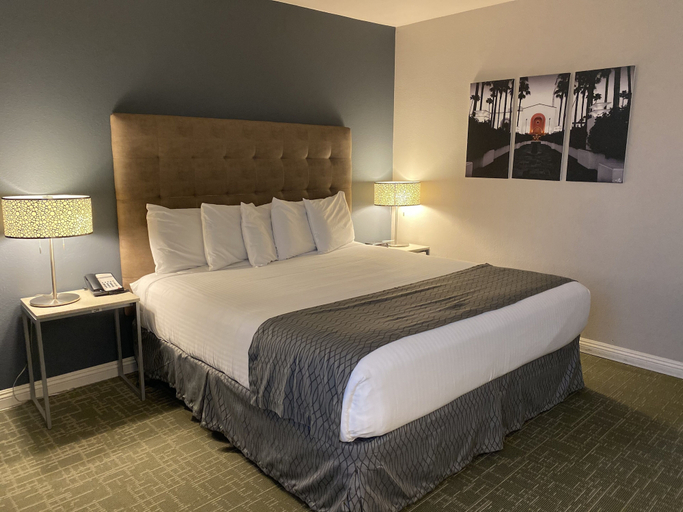 Bedroom 3, Redac Gateway Hotel In Torrance, Los Angeles