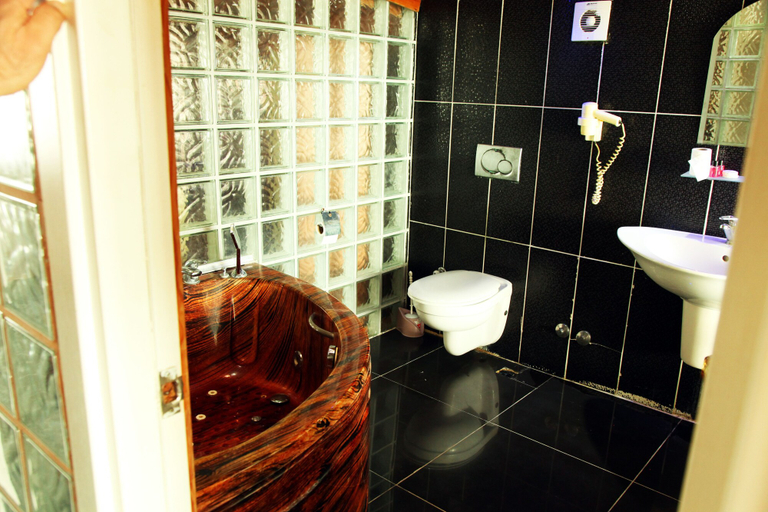 Bathroom 3, Lifeinn Hotel, Fatih
