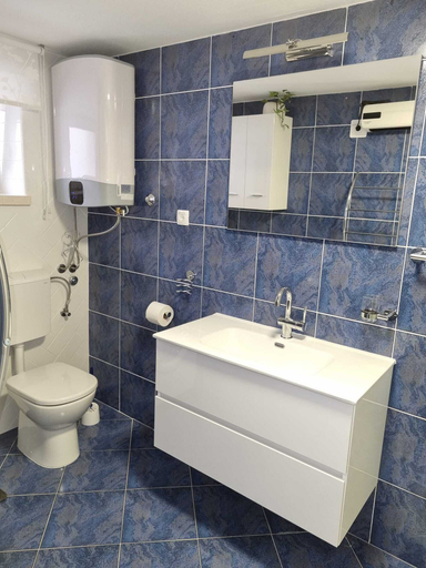 Bathroom 3, Apartments Hani, Postira