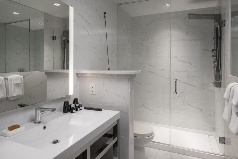 Bathroom 4, The Palmetto Hotel, Charleston