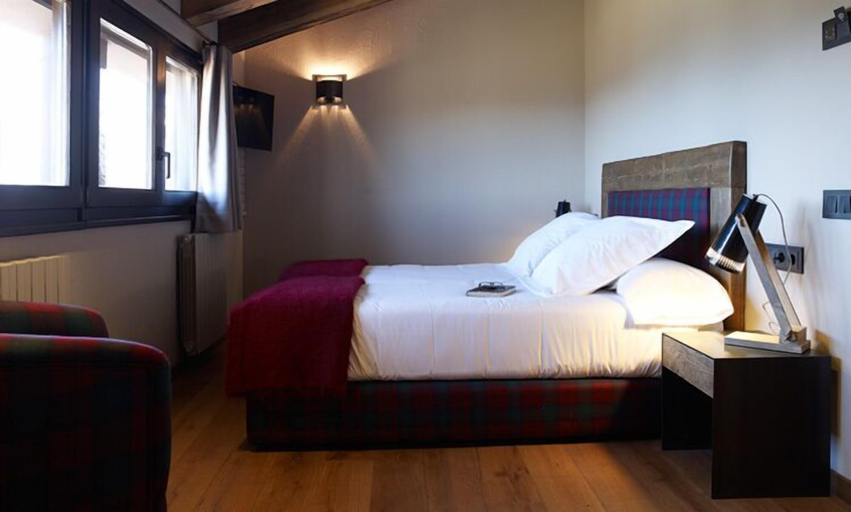 Bedroom 2, Hotel Puig Francó, Girona