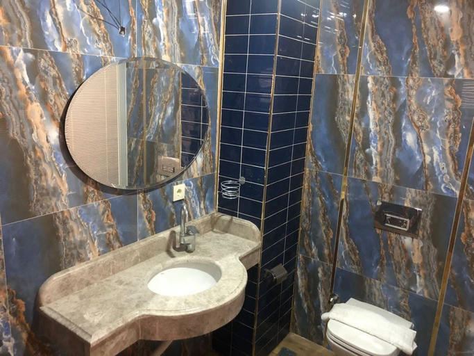Bathroom 5, Golden Hill Hotel Downtown, Fatih