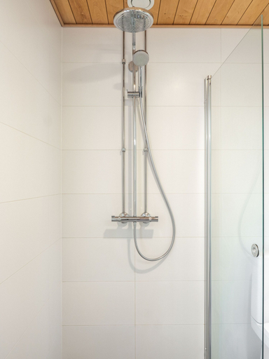 Bathroom 3, New 1BR Home with Balcony next to Railway Station, Pirkanmaa