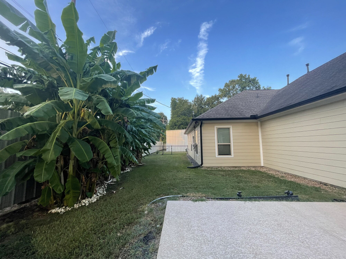 Exterior & Views 2, IAH SPHERIC Mini-mansion, Houston