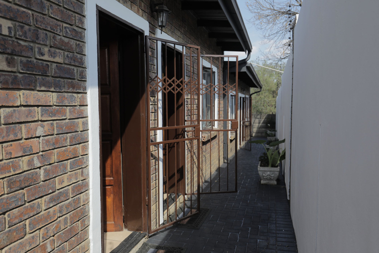 Exterior & Views 2, Ledumo Lodge, Nkangala