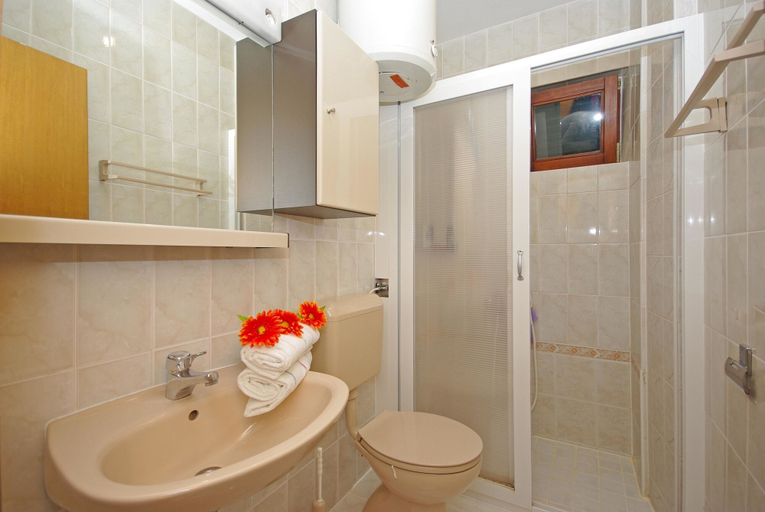 Bathroom 3, Apartment Ana Put Makra, Makarska