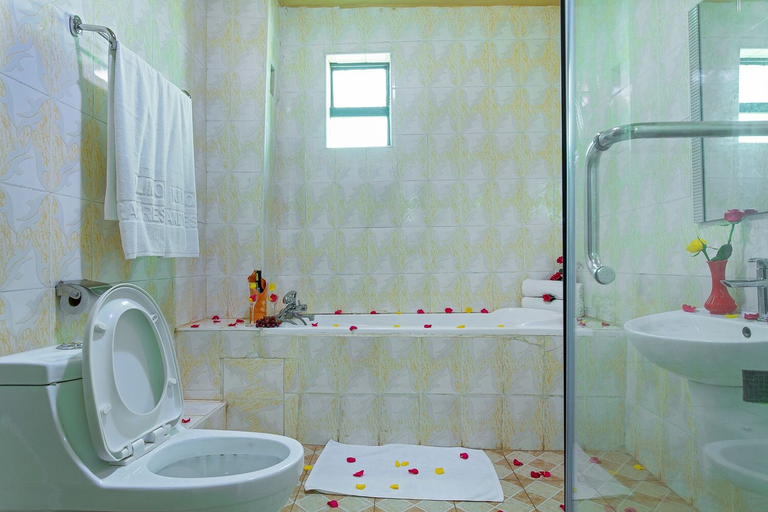 Bathroom 4, Kilimo Grand Resort, Kikuyu