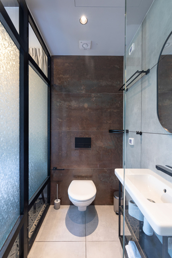 Bathroom 5, Levinski Market Hotel
