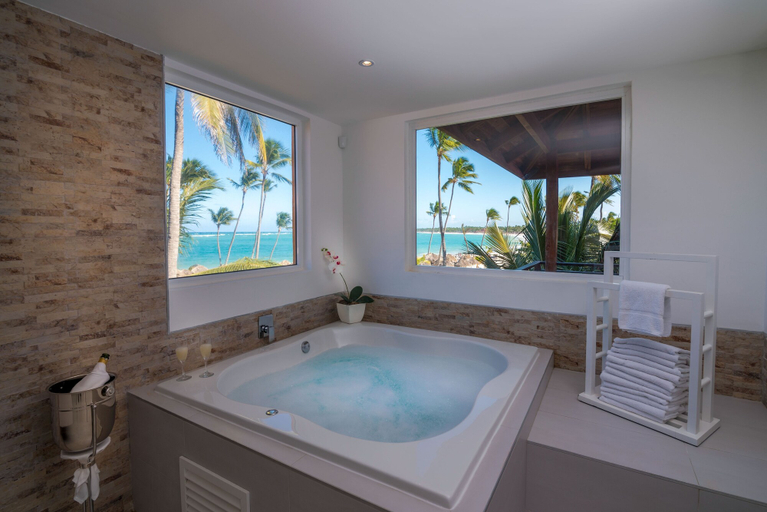 Bathroom 5, Punta Cana Princess Adults Only - All Inclusive, Salvaleon de Higuey