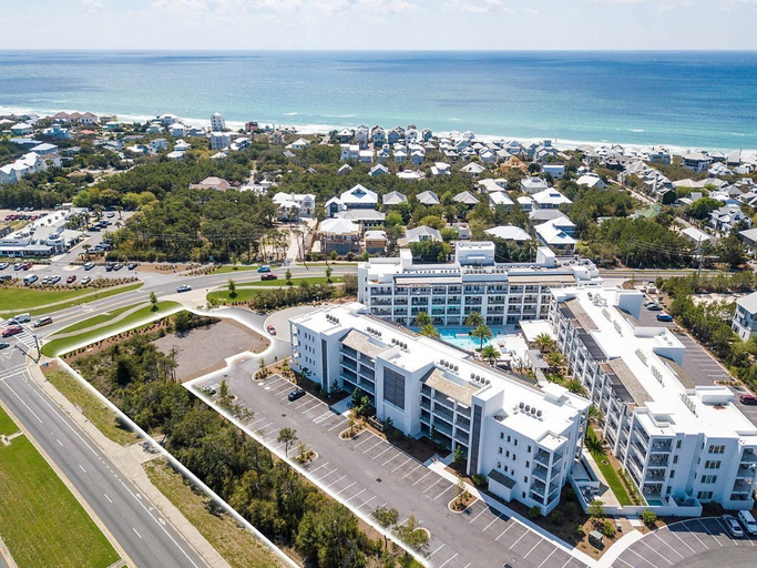 Exterior & Views 2, The Pointe by 360 Blue, Walton