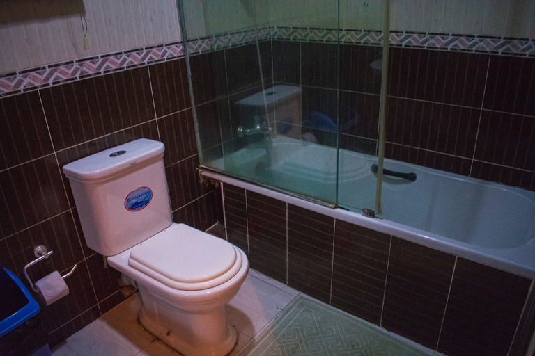 Bathroom 3, Maidaville Hotel and Suites, Eti-Osa
