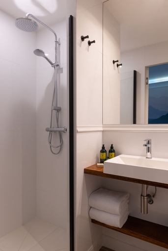Bathroom 4, Hôtel Le Milie Rose, Paris